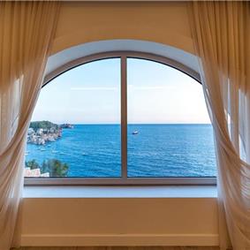 11 bedroom seafront villa with infinity pool near Budvar, sleeps 22